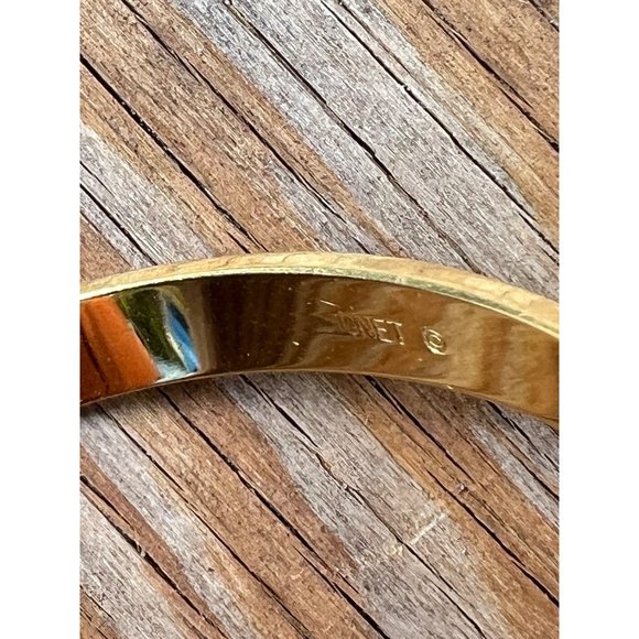 Vintage Signed Monet Gold Tone White Enamel Bangle Bracelet - Picture 10 of 10